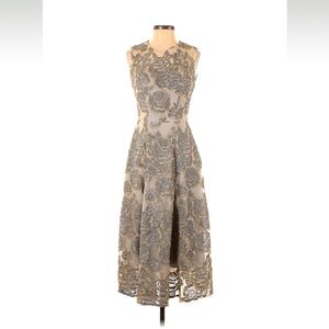 Sz 2 Hitherto dress. Gorgeous lace & embroidery makes intricate floral pattern.